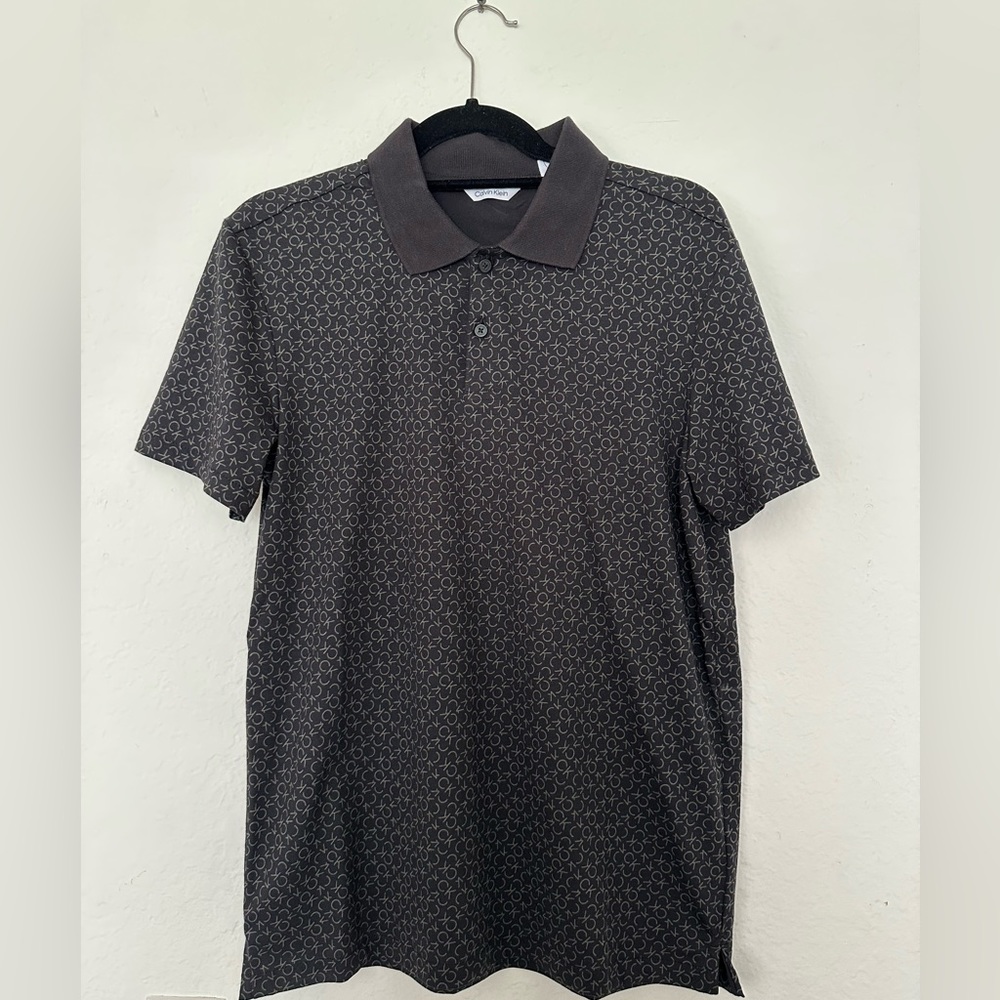 Calvin Klein pattern polo.